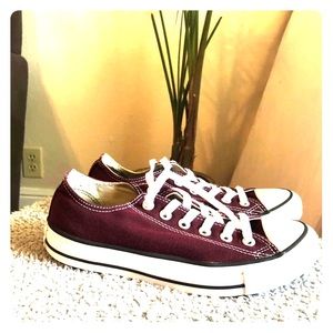 Converse women size 8